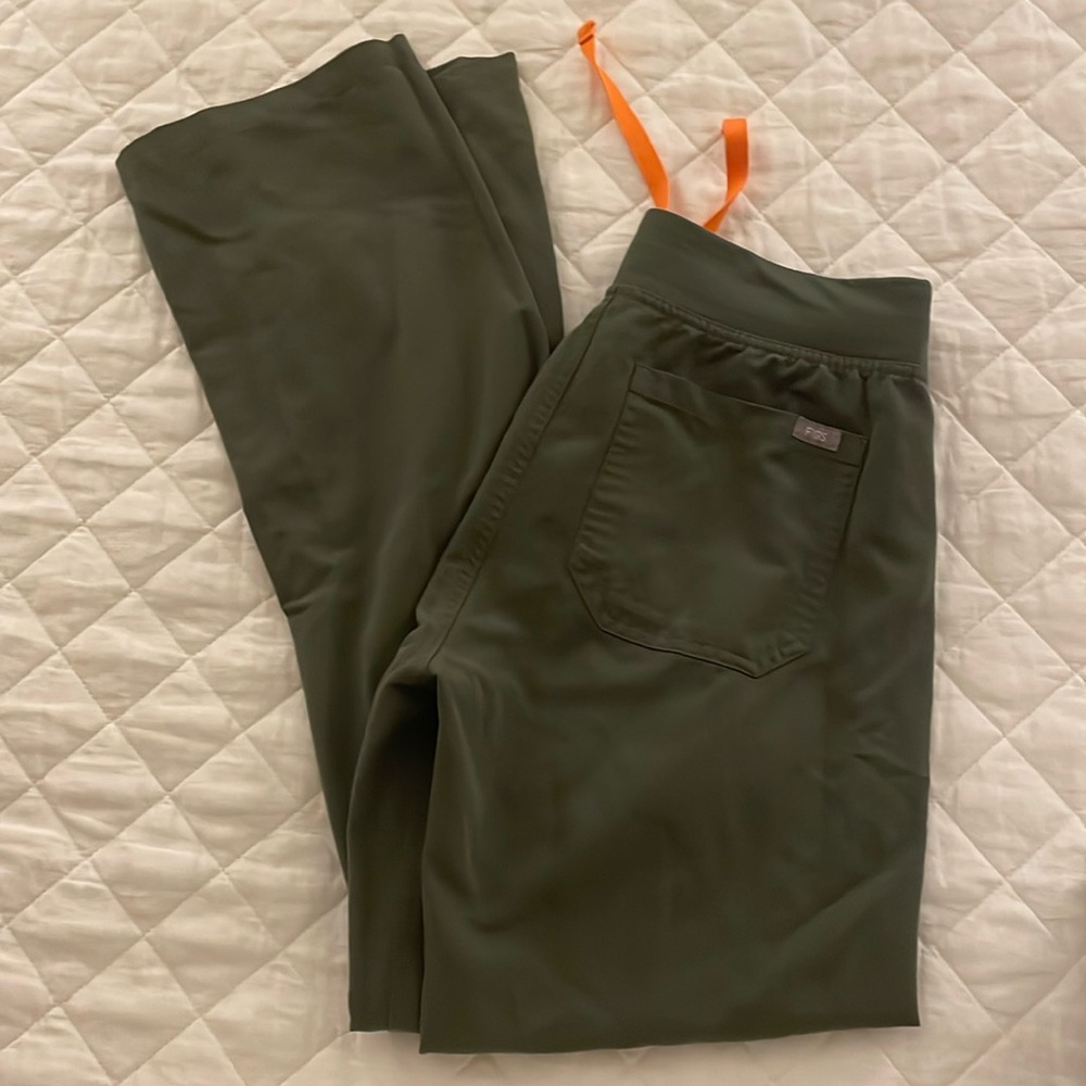 FIGS Moss Livingston pants